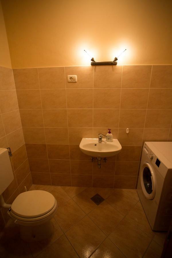 Tunia Apartment สตรุนยัน ภายนอก รูปภาพ